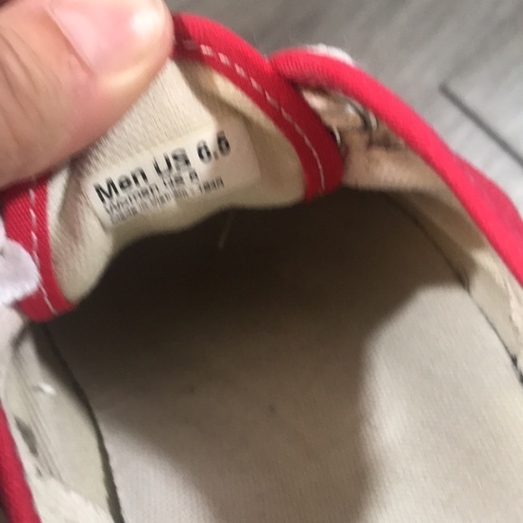 Vans Red Canvas Classic Lace-Up Sneakers size 8 - Picture 8 of 9